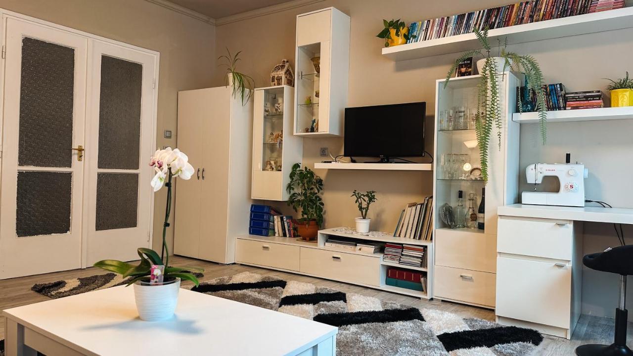 Napfeny Vendeghaz Hotel Gyor Bagian luar foto
