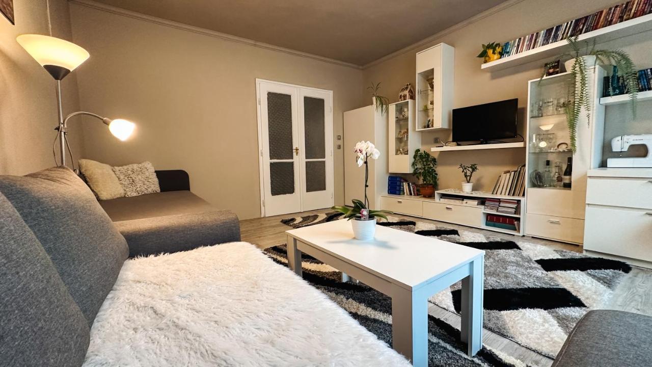 Napfeny Vendeghaz Hotel Gyor Bagian luar foto