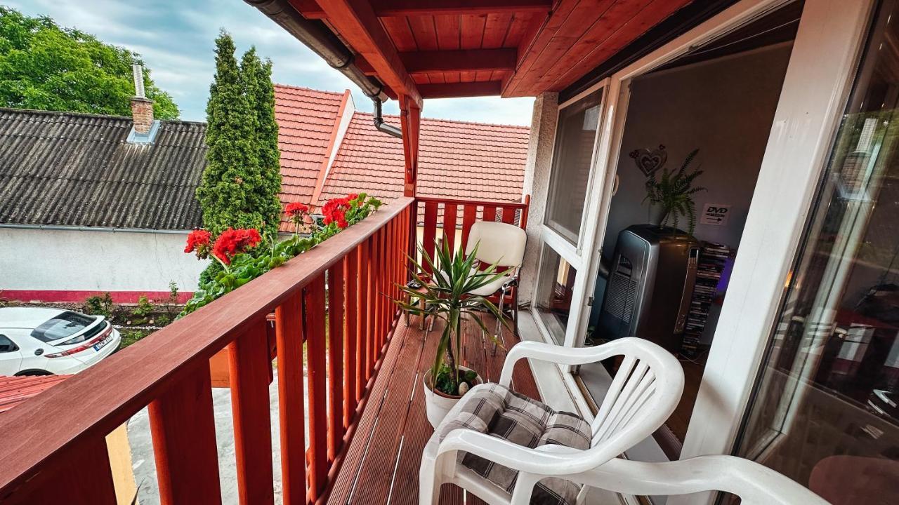Napfeny Vendeghaz Hotel Gyor Bagian luar foto